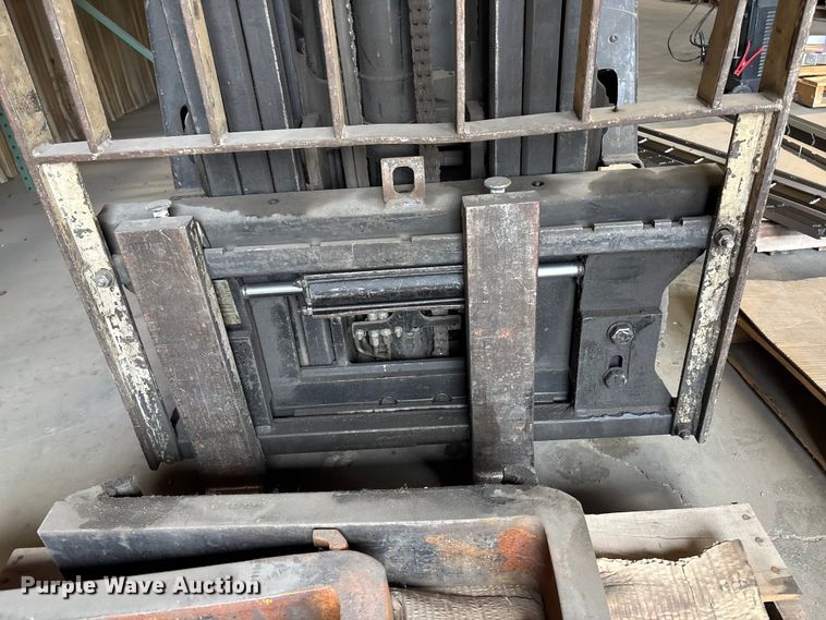 image for item ET4520 Yale Forklift forklift