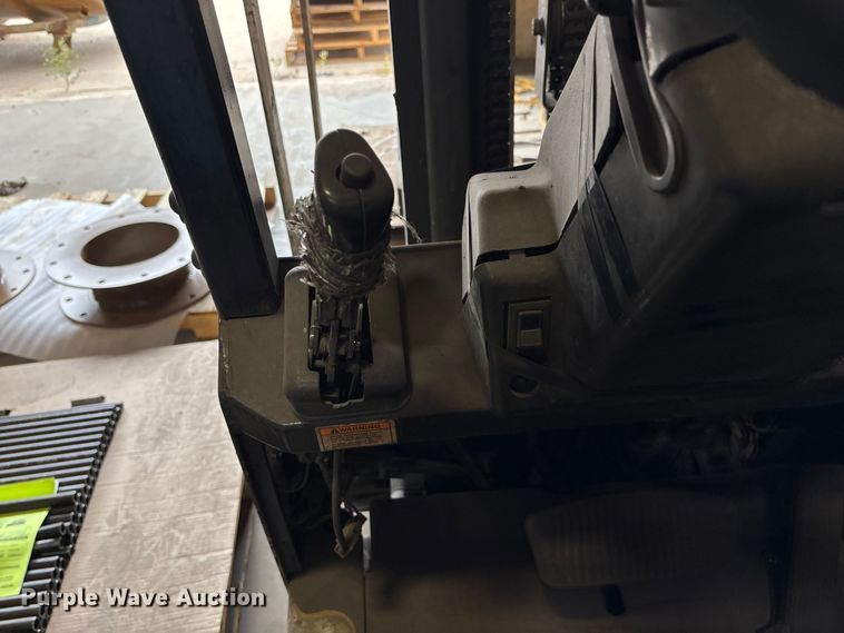 image for item ET4520 Yale Forklift forklift