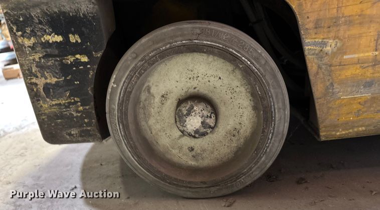 image for item ET4520 Yale Forklift forklift