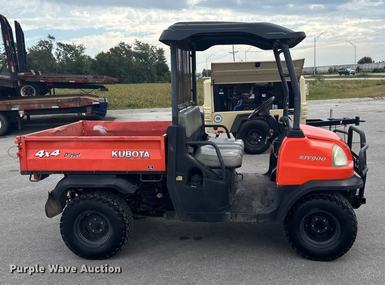 image for item ET4592 Kubota RTV 900 utility vehicle