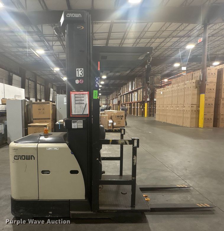 image for item ET8523 2018 Crown SP3520-30 order picker