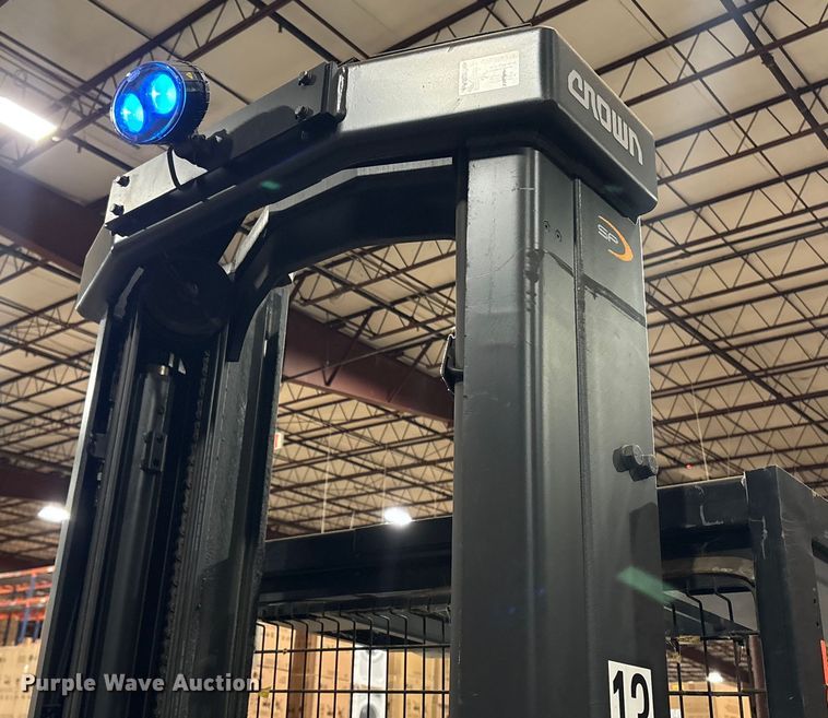 image for item ET8523 2018 Crown SP3520-30 order picker