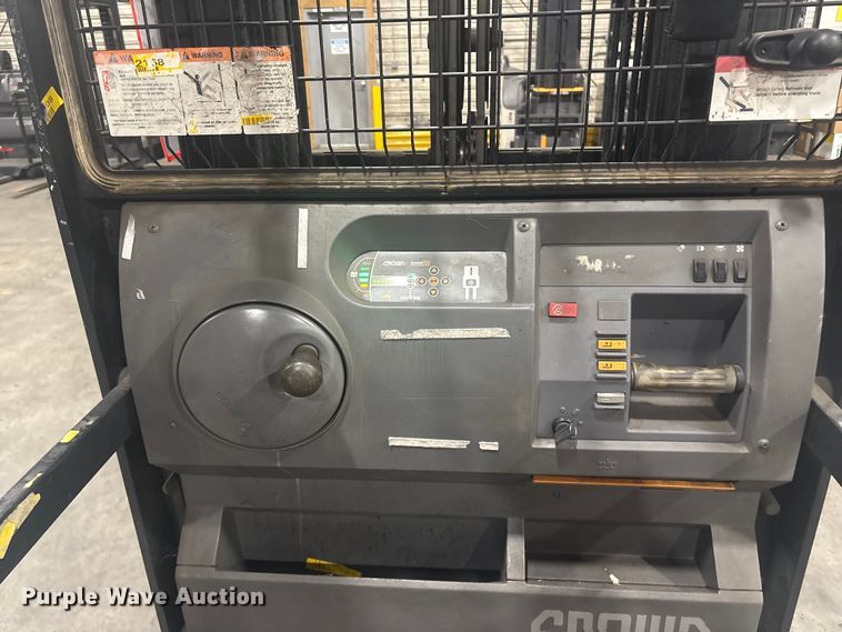 image for item ET8523 2018 Crown SP3520-30 order picker