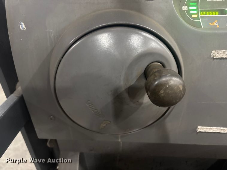 image for item ET8523 2018 Crown SP3520-30 order picker