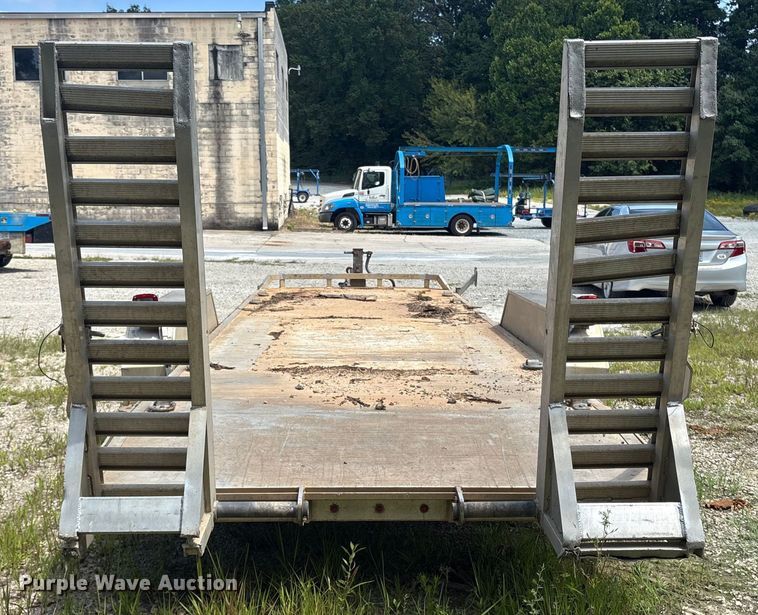 image for item ET8525 2020 Aluma TR-8222-14K equipment trailer