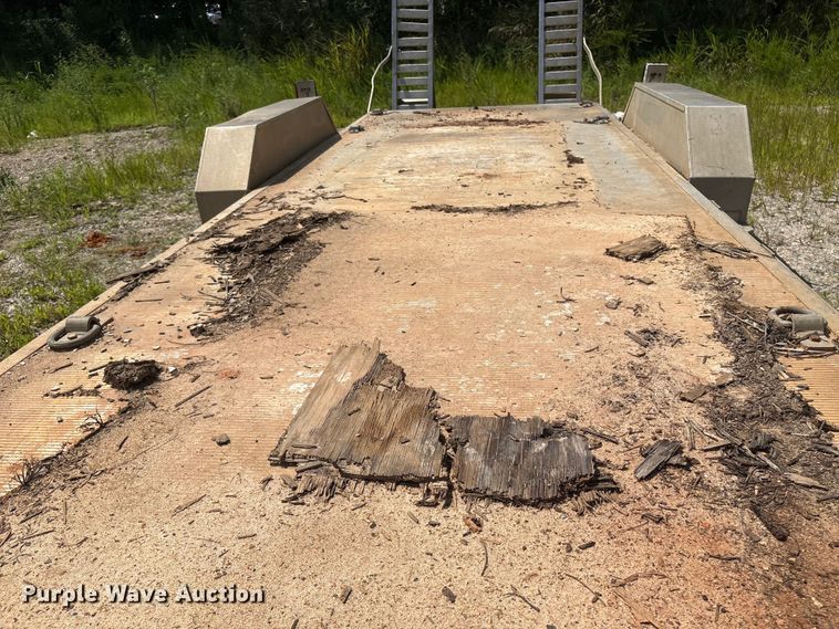 image for item ET8525 2020 Aluma TR-8222-14K equipment trailer