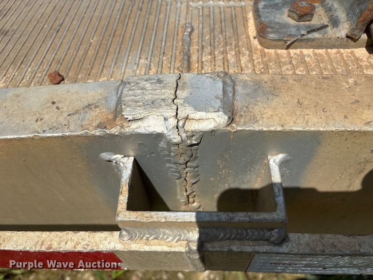 image for item ET8525 2020 Aluma TR-8222-14K equipment trailer