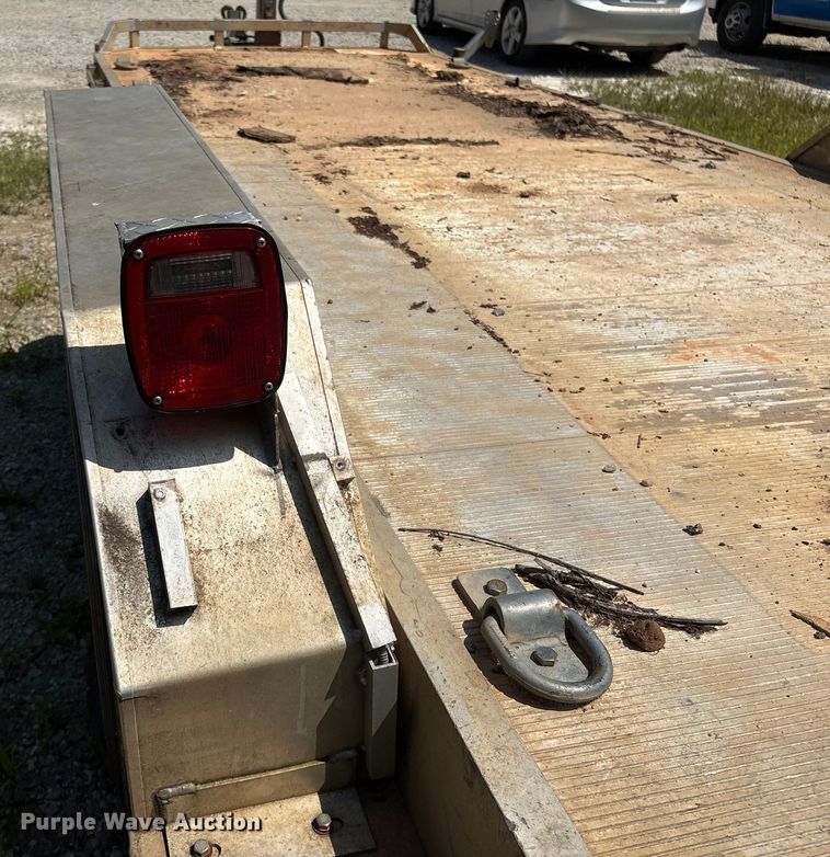 image for item ET8525 2020 Aluma TR-8222-14K equipment trailer