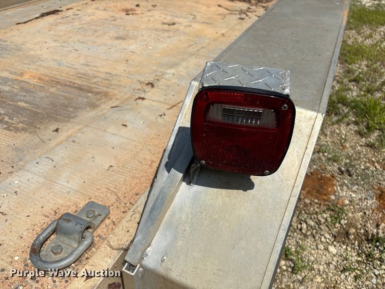 image for item ET8525 2020 Aluma TR-8222-14K equipment trailer