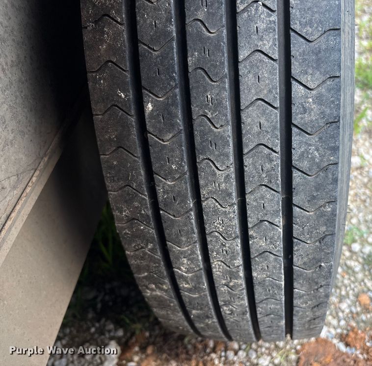 image for item ET8525 2020 Aluma TR-8222-14K equipment trailer