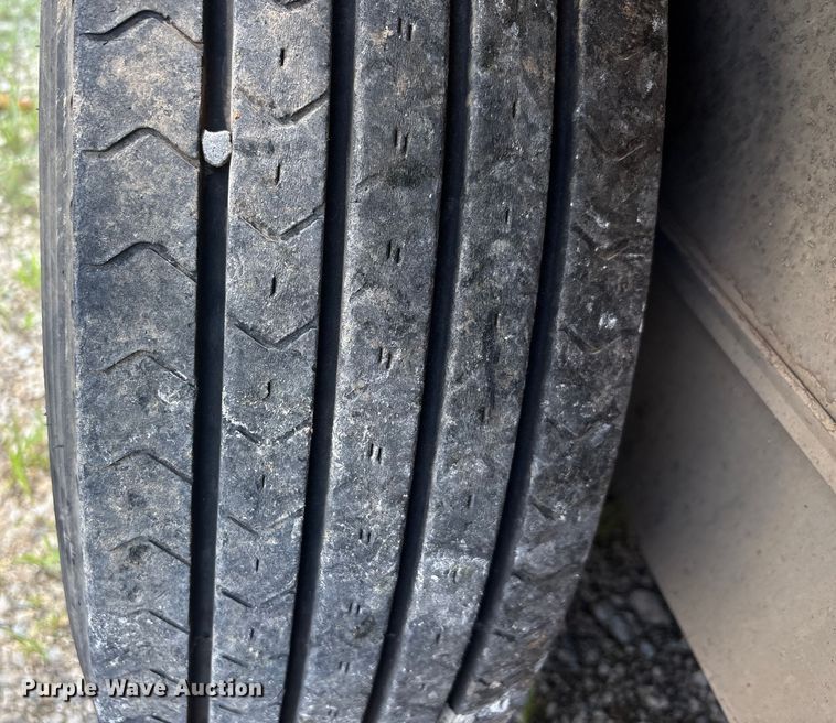 image for item ET8525 2020 Aluma TR-8222-14K equipment trailer