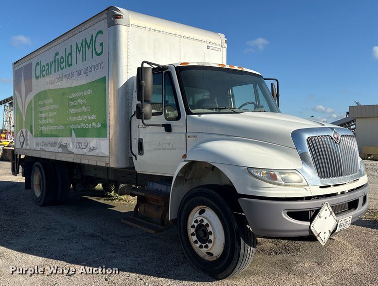 image for item ET8528 2013 International 4300 box truck