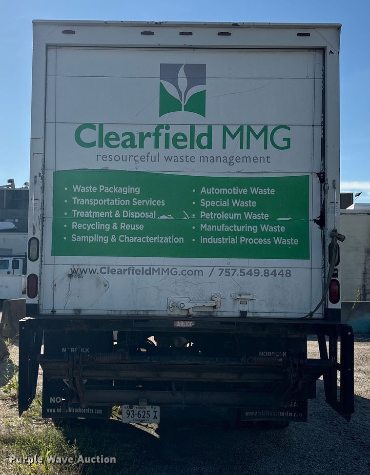 image for item ET8528 2013 International 4300 box truck