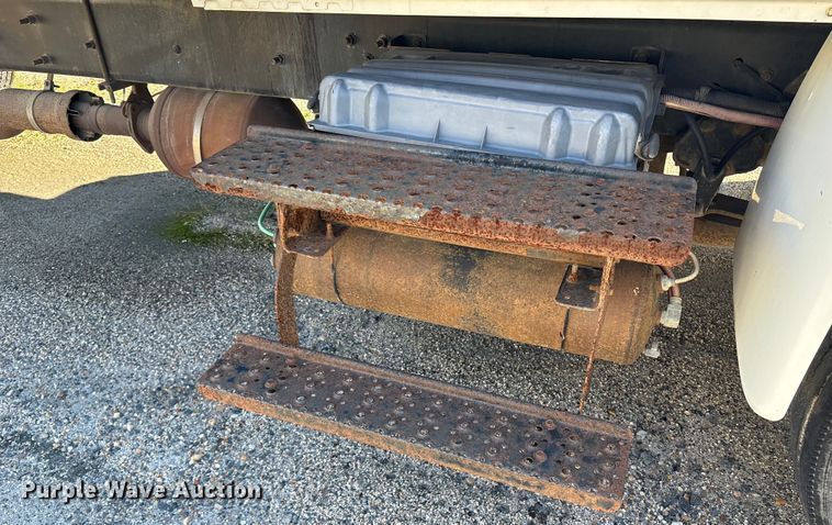 image for item ET8528 2013 International 4300 box truck