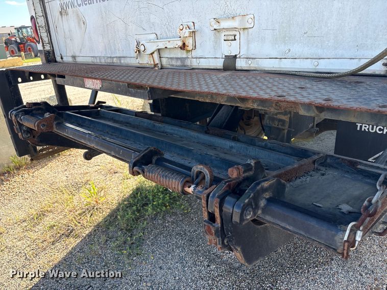 image for item ET8528 2013 International 4300 box truck