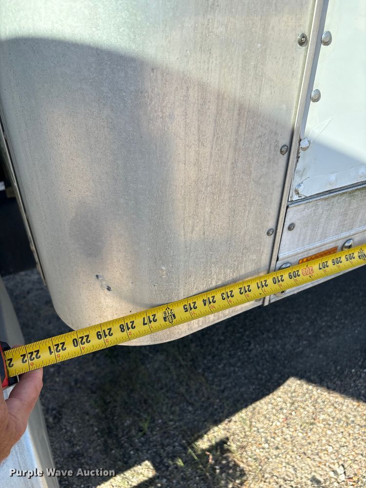 image for item ET8528 2013 International 4300 box truck