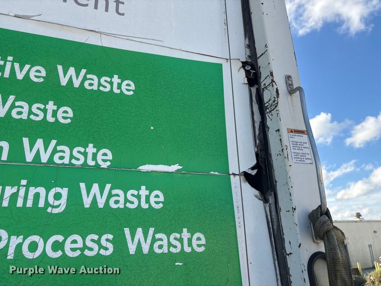 image for item ET8528 2013 International 4300 box truck