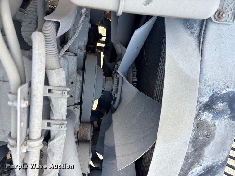 image for item ET8528 2013 International 4300 box truck