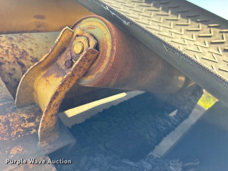 image for item ET8530 Bandit Beast 3680 horizontal grinder