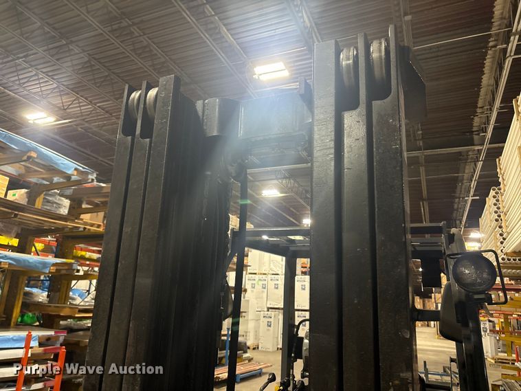 image for item ET8532 2014 Toyota 8FGC55U forklift