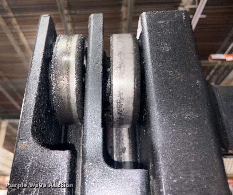 image for item ET8532 2014 Toyota 8FGC55U forklift