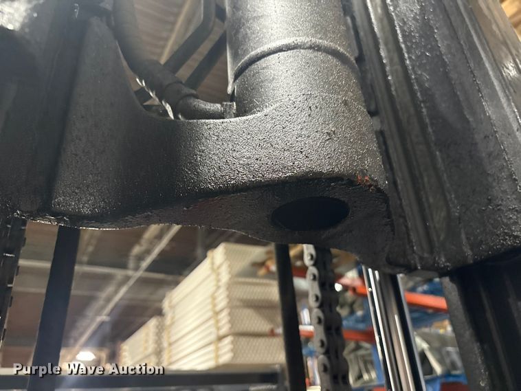 image for item ET8532 2014 Toyota 8FGC55U forklift