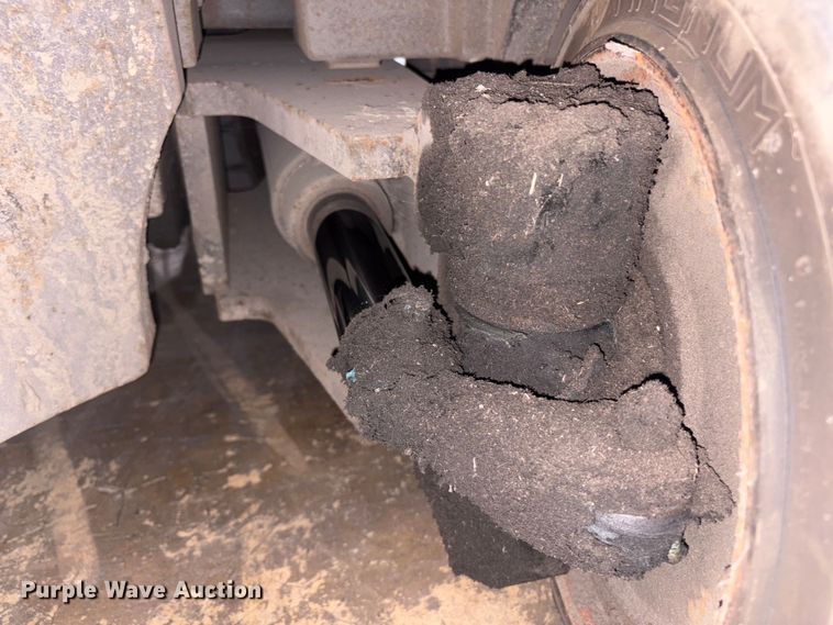 image for item ET8532 2014 Toyota 8FGC55U forklift