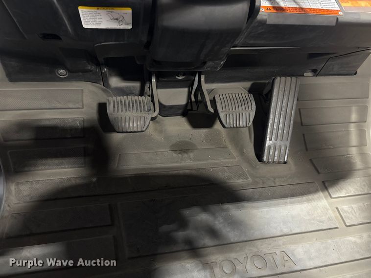 image for item ET8532 2014 Toyota 8FGC55U forklift