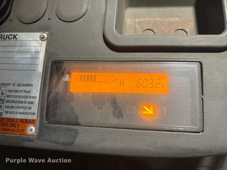 image for item ET8532 2014 Toyota 8FGC55U forklift