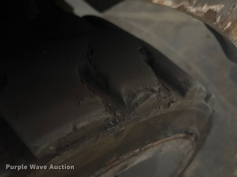 image for item ET8532 2014 Toyota 8FGC55U forklift