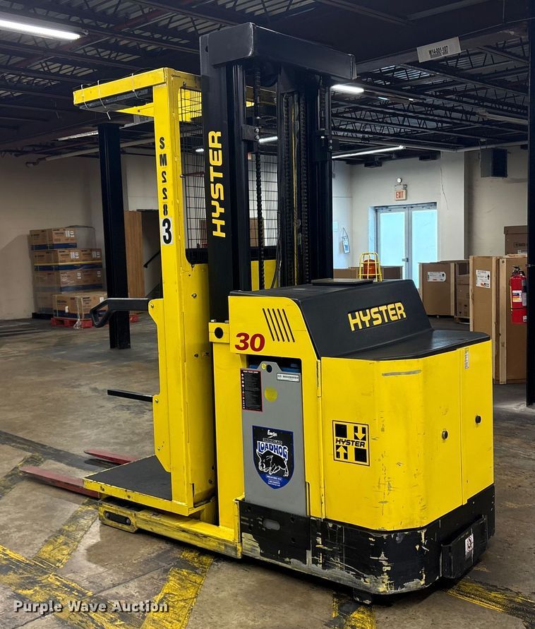 image for item ET8533 2018 Hyster R30XM3 order picker