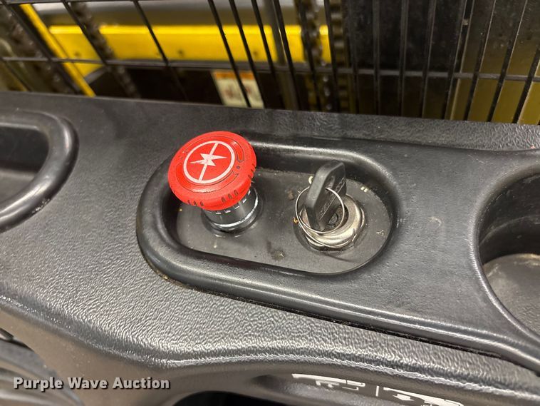 image for item ET8533 2018 Hyster R30XM3 order picker