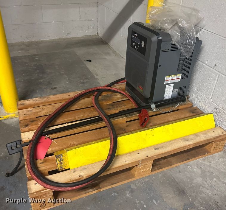 image for item ET8533 2018 Hyster R30XM3 order picker