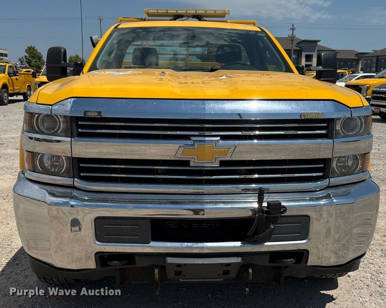image for item EU2078 2015 Chevrolet Silverado 3500HD utility bed pickup truck