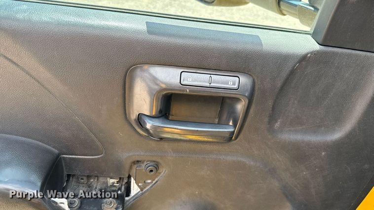 image for item EU2078 2015 Chevrolet Silverado 3500HD utility bed pickup truck