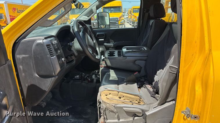 image for item EU2078 2015 Chevrolet Silverado 3500HD utility bed pickup truck