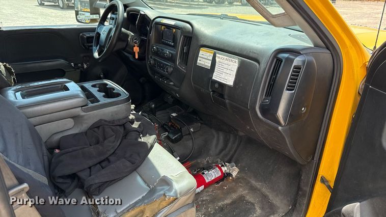 image for item EU2078 2015 Chevrolet Silverado 3500HD utility bed pickup truck