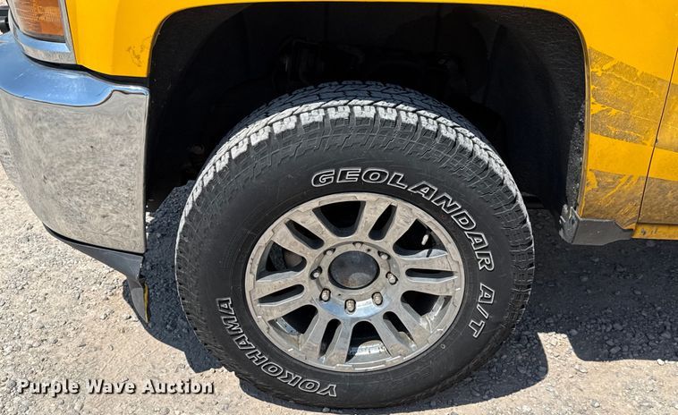 image for item EU2078 2015 Chevrolet Silverado 3500HD utility bed pickup truck