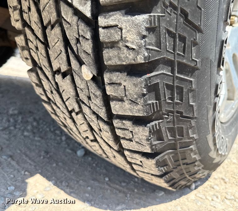 image for item EU2078 2015 Chevrolet Silverado 3500HD utility bed pickup truck