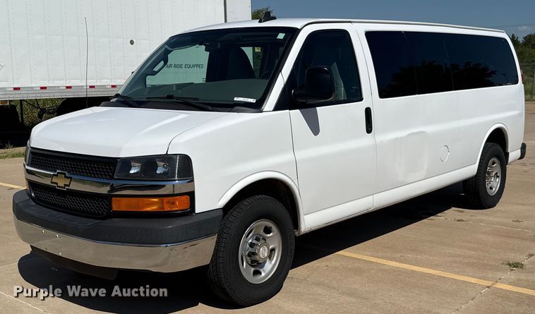 image for item EU2158 2016 Chevrolet Express van