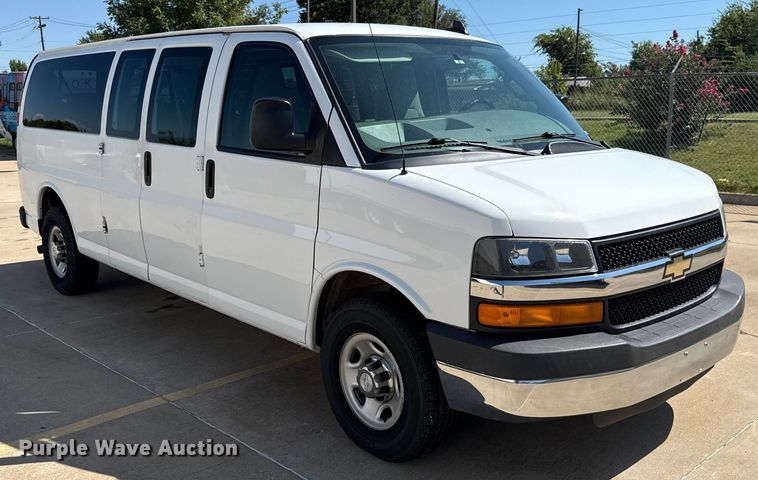 image for item EU2158 2016 Chevrolet Express van