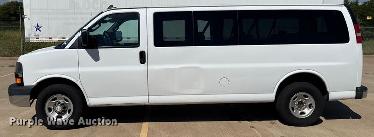 image for item EU2158 2016 Chevrolet Express van