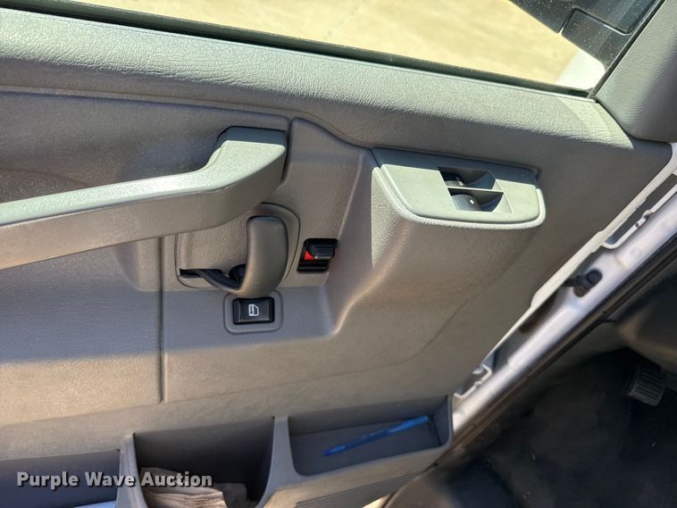 image for item EU2158 2016 Chevrolet Express van