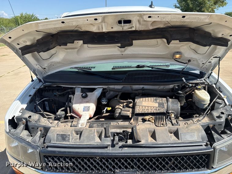 image for item EU2158 2016 Chevrolet Express van