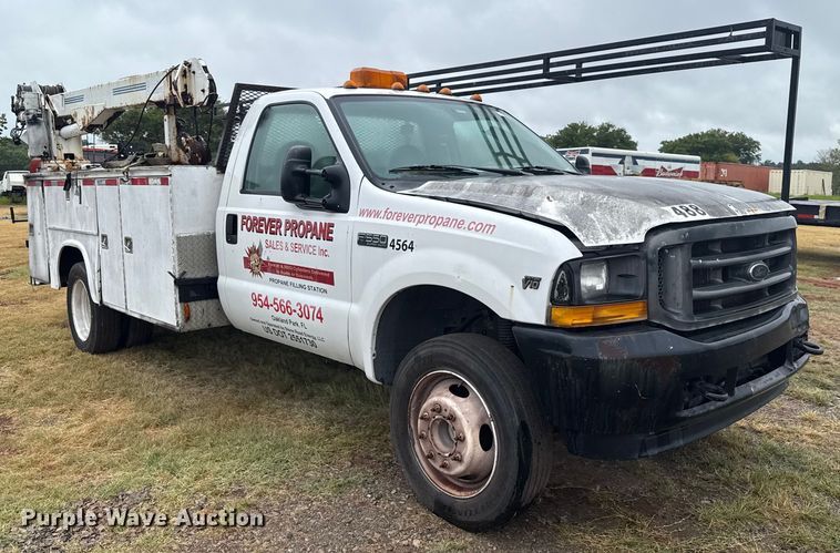 image for item EU2176 2001 Ford F550 utility / service truck