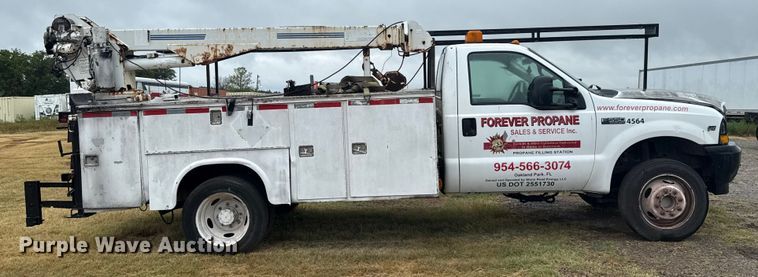 image for item EU2176 2001 Ford F550 utility / service truck