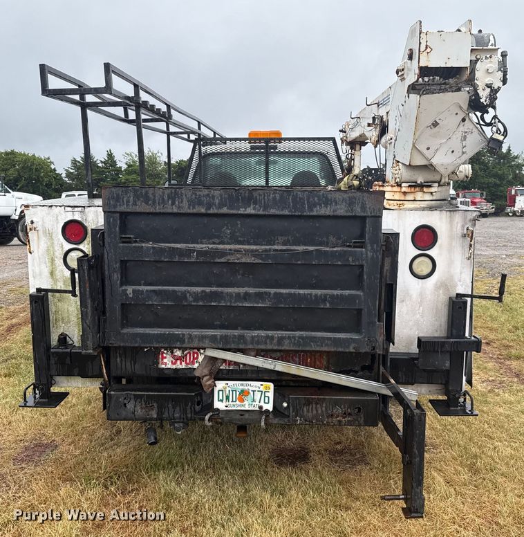 image for item EU2176 2001 Ford F550 utility / service truck