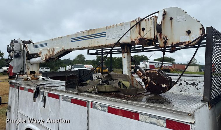 image for item EU2176 2001 Ford F550 utility / service truck