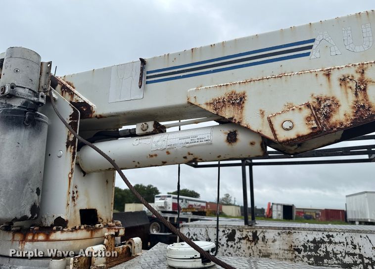 image for item EU2176 2001 Ford F550 utility / service truck