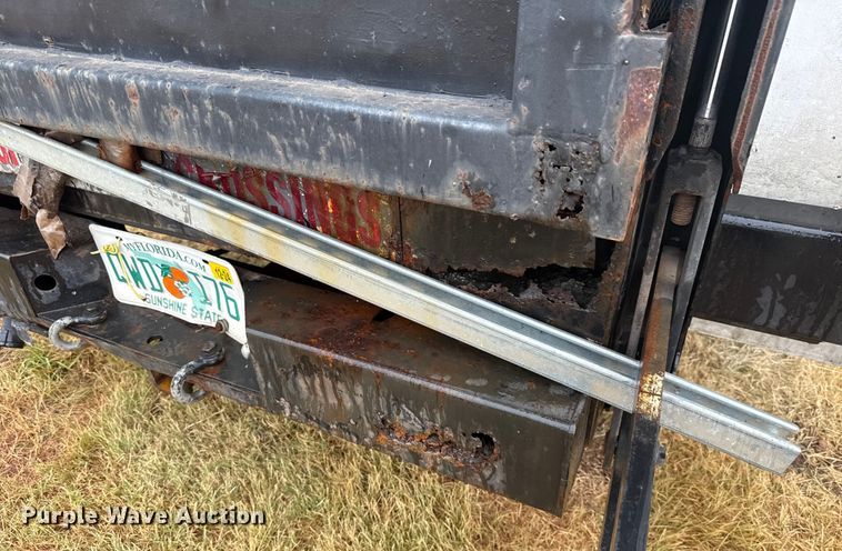 image for item EU2176 2001 Ford F550 utility / service truck